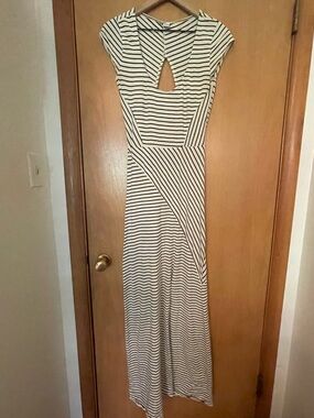 Volcom Stripped V Neck Open Back Maxi Skater Dress Size XS